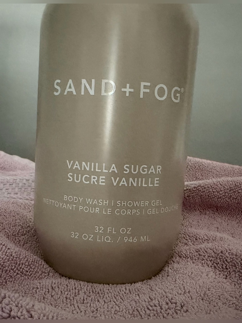 ✨New✨ Sand + Fog: Vanilla Sugar Body Wash/Shower Gel- 946mL - Picture 2 of 4